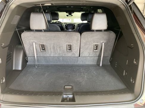 Used 2023 Chevrolet Traverse LT w/ LT Premium Package image 13