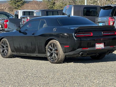 Used 2022 Dodge Challenger R/T w/ Blacktop Package image 7