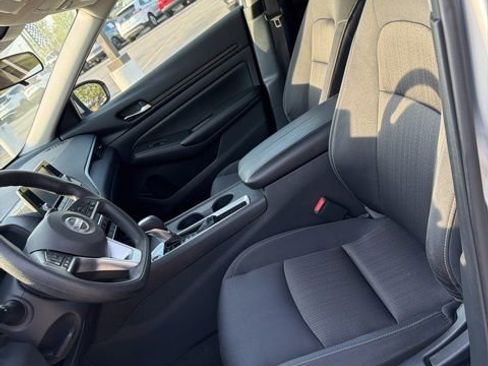 Used 2022 Nissan Altima 2.5 S image 12