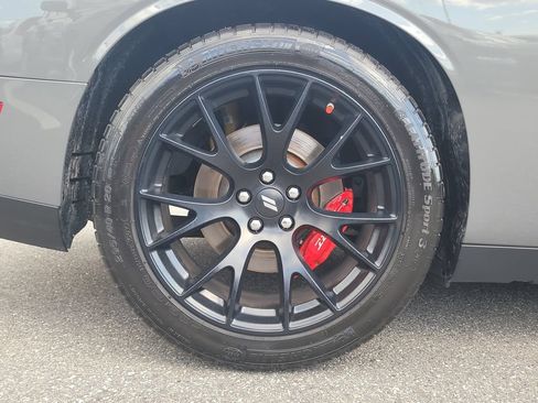 Certified 2023 Dodge Challenger R/T Scat Pack w/ Plus Package RWD image 6
