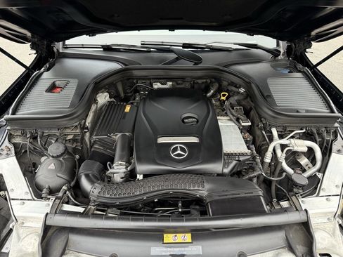 Used 2017 Mercedes-Benz GLC 300 4MATIC image 14