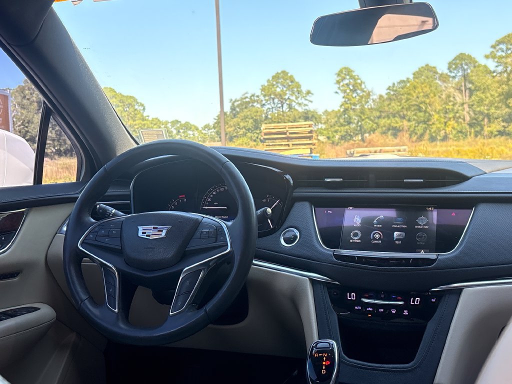 Used 2017 Cadillac XT5 Luxury w/ LPO, Wheel Lock Package FWD image 17