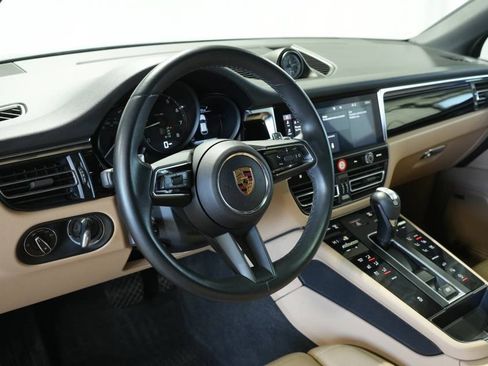 Used 2024 Porsche Macan image 4
