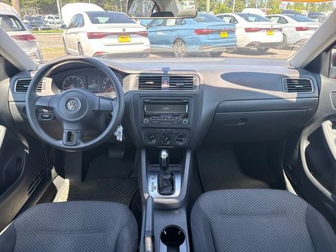 Used 2013 Volkswagen Jetta S FWD image 11