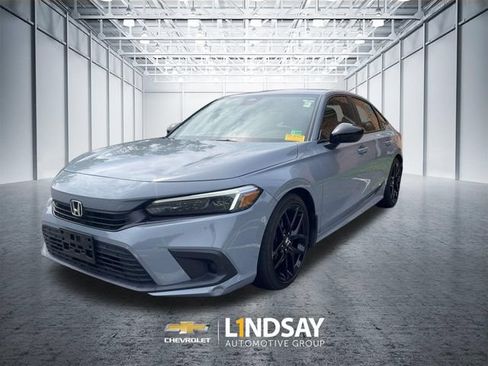 Used 2024 Honda Civic Sport image 4