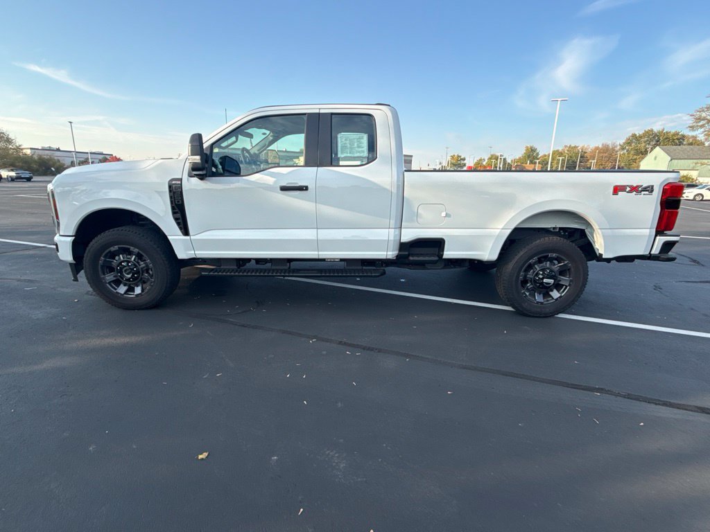 Used 2025 Ford F350 XL w/ STX Appearance Package AWD/4WD image 6