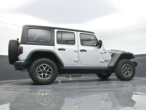 Used 2024 Jeep Wrangler Unlimited Rubicon w/ Technology Group AWD/4WD image 47