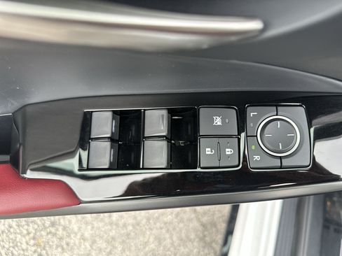 Used 2025 Lexus IS 350 F Sport w/ Accessory Package 2 RWD image 15