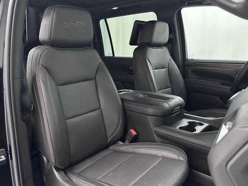 Used 2021 Chevrolet Suburban High Country image 20