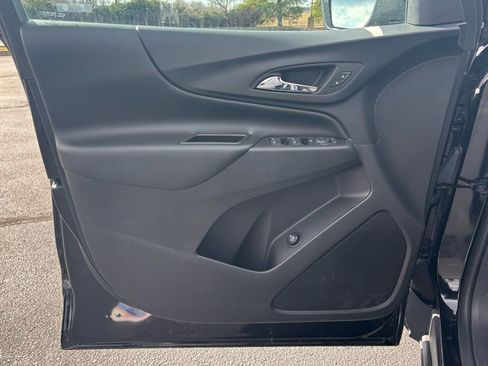 Used 2024 Chevrolet Equinox LT image 11