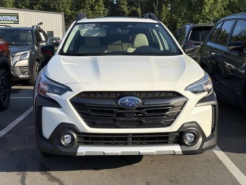 Used 2024 Subaru Outback Limited AWD/4WD image 2