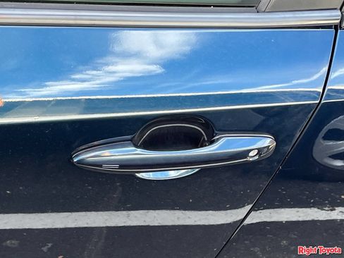 Used 2019 Toyota Corolla XSE FWD image 10