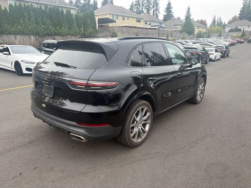 Used 2019 Porsche Cayenne AWD/4WD image 4