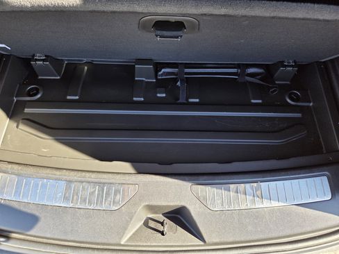 Used 2025 Chevrolet Tahoe Z71 image 28