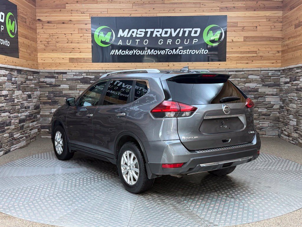 Used 2017 Nissan Rogue SV AWD/4WD image 13