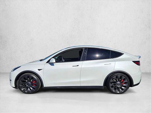 Used 2023 Tesla Model Y Performance image 9