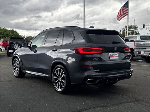 Used 2019 BMW X5 xDrive50i w/ M Sport Package AWD/4WD image 4