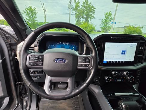 Used 2024 Ford F150 Lariat AWD/4WD image 16