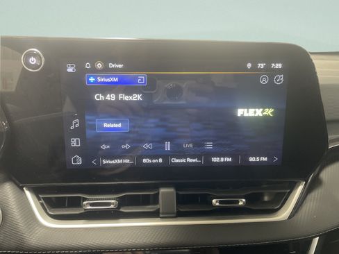 Used 2025 Chevrolet Equinox LT AWD/4WD image 21