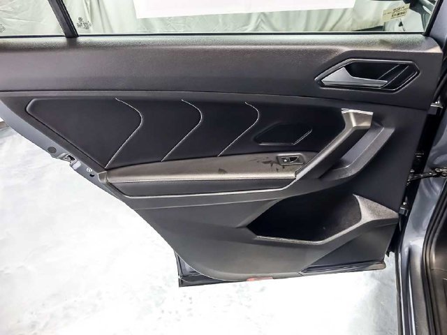 Used 2024 Volkswagen Tiguan SE FWD image 27