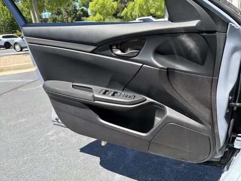 Used 2019 Honda Civic Sport image 12