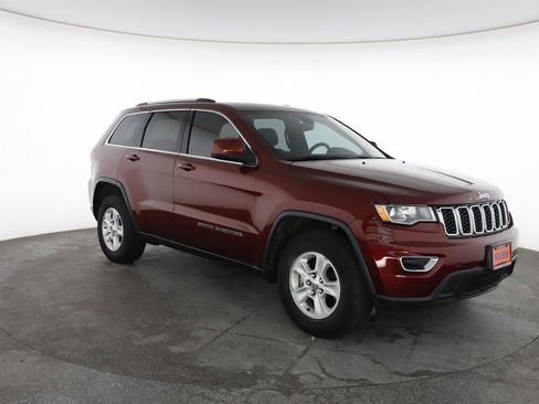 Used 2017 Jeep Grand Cherokee Laredo w/ Quick Order Package 2BE RWD image 2