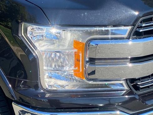 Used 2020 Ford F150 Lariat image 4