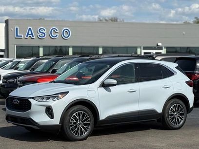 Used 2026 Ford Escape SE w/ Class II Trailer Tow Package
