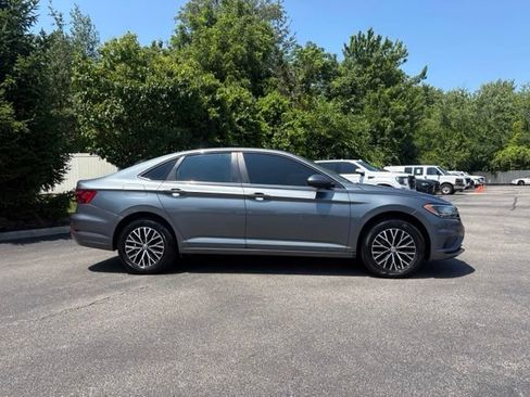 Used 2020 Volkswagen Jetta SE w/ SE Cold Weather Package FWD image 8