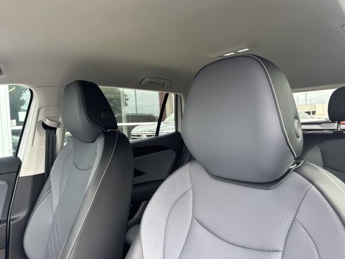 New 2026 Volkswagen Tiguan SE image 16