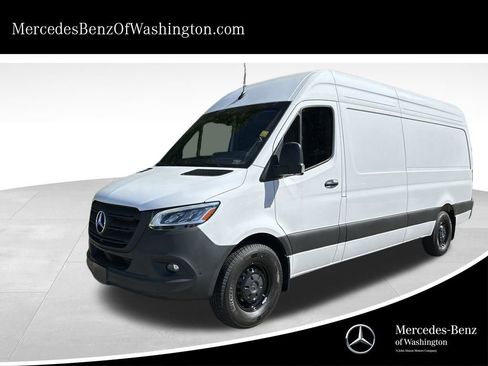 Used 2024 Mercedes-Benz Sprinter 2500 image 1
