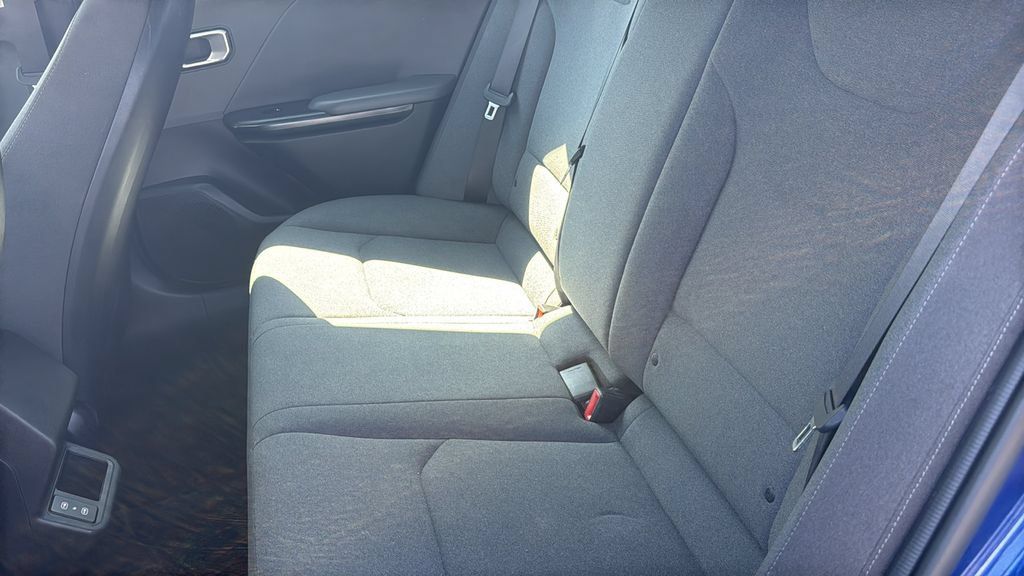 Used 2025 Kia K4 FWD image 32