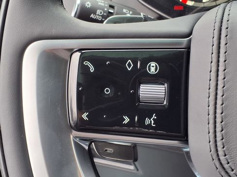 New 2025 Land Rover Range Rover SE image 16