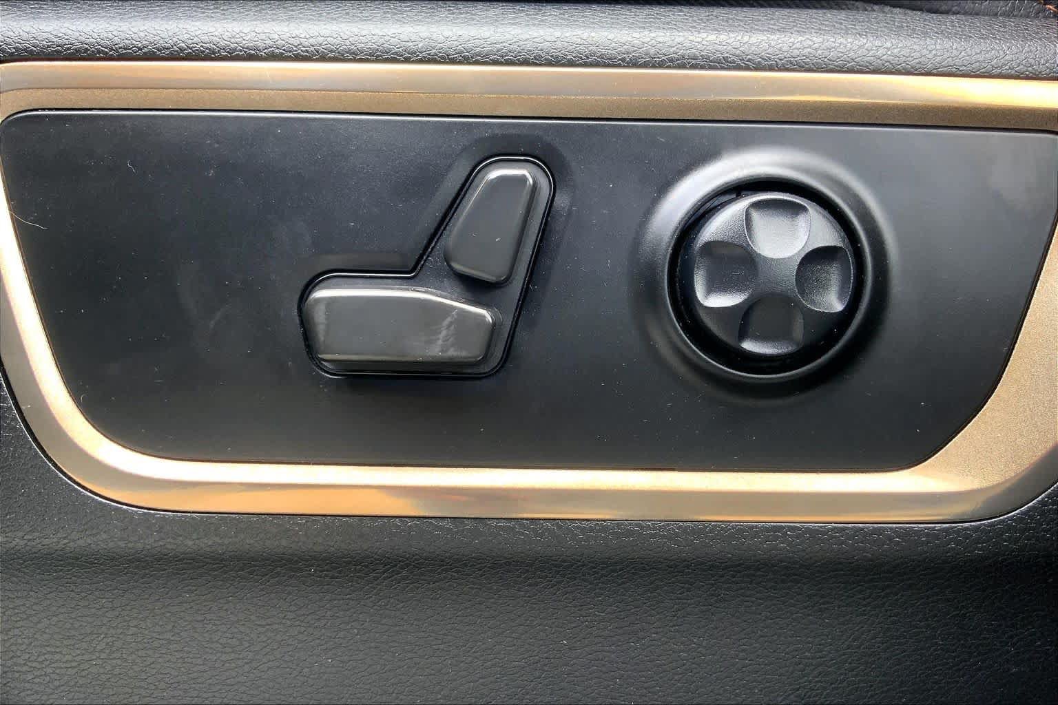 Used 2022 RAM 1500 Limited w/ Body Color Bumper Group AWD/4WD image 34