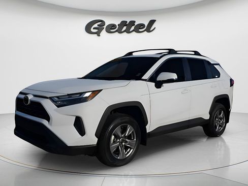 Used 2024 Toyota RAV4 XLE w/ Convenience Package FWD image 1