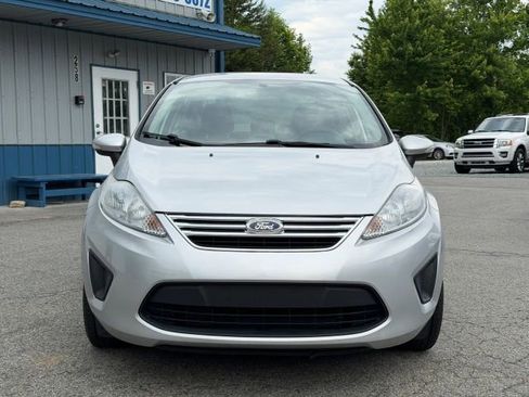 Used 2013 Ford Fiesta SE FWD image 8