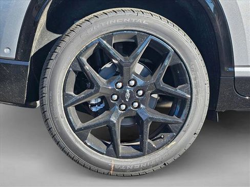 New 2026 Chevrolet Traverse RS FWD image 11