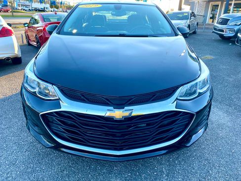 Used 2019 Chevrolet Cruze LS image 2