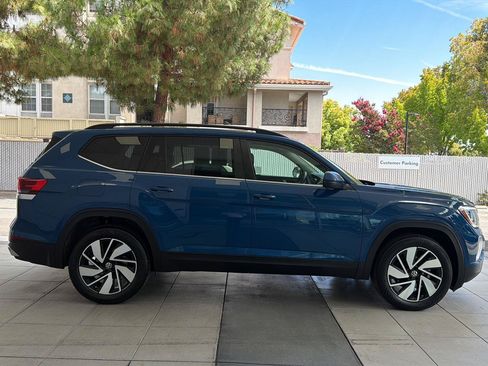 Certified 2025 Volkswagen Atlas SE AWD/4WD image 6