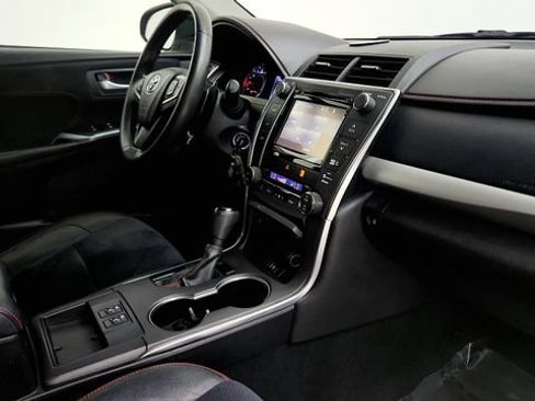 Used 2015 Toyota Camry XSE FWD image 35