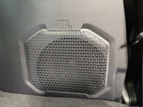 Used 2025 Toyota Tundra Platinum AWD/4WD image 65