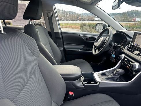 Used 2024 Toyota RAV4 LE image 11