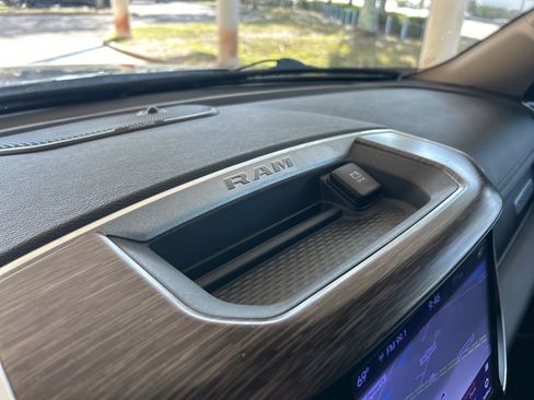 Used 2020 RAM 1500 Laramie image 44