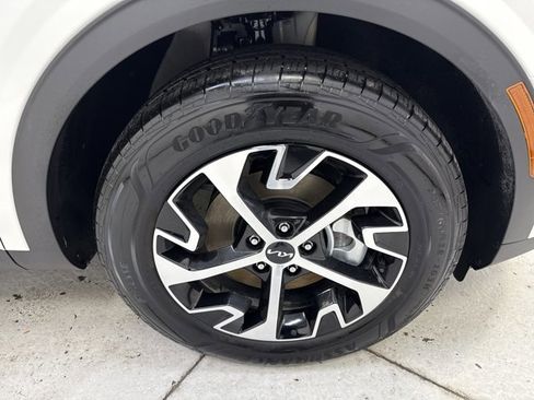 Used 2025 Kia Sportage EX w/ EX Premium Package image 33