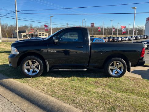 Used 2010 Dodge Ram 1500 Truck R/T image 4