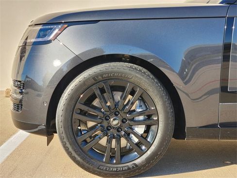 Used 2024 Land Rover Range Rover SE image 9