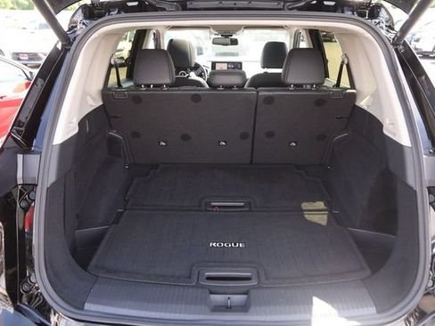 Certified 2025 Nissan Rogue SL w/ Tech Package AWD/4WD image 7