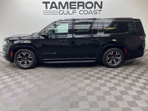 Used 2024 Jeep Wagoneer L Series III w/ Flexible Seating Group image 3