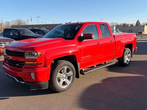 Used 2018 Chevrolet Silverado 1500 LT w/ All Star Edition image 4