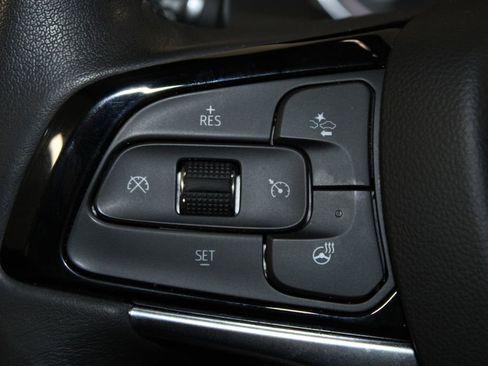 Used 2024 Buick Enclave Essence w/ Sport Touring Edition image 39